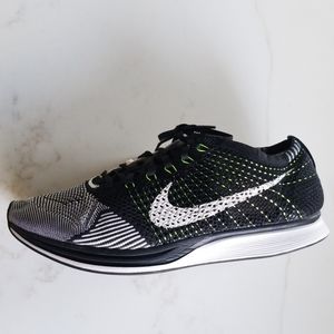 Nike Flyknit Racer  - Volt - Mens 12